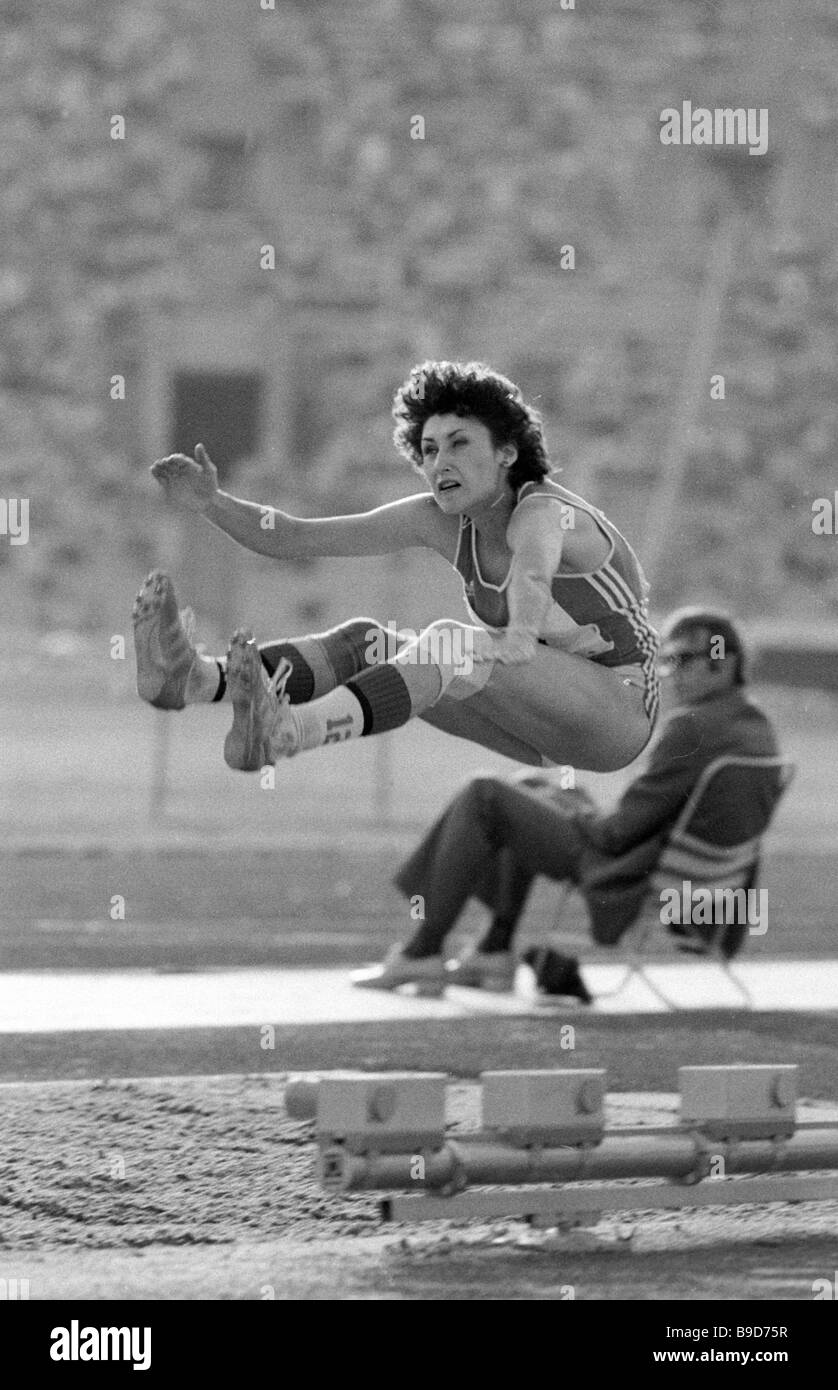 Long jumper Galina Chistyakova at the European Athletics Cup Stock ...