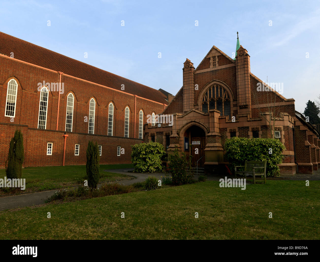 St Andrews United Reform Church Cheam Surrey England Stock Photo