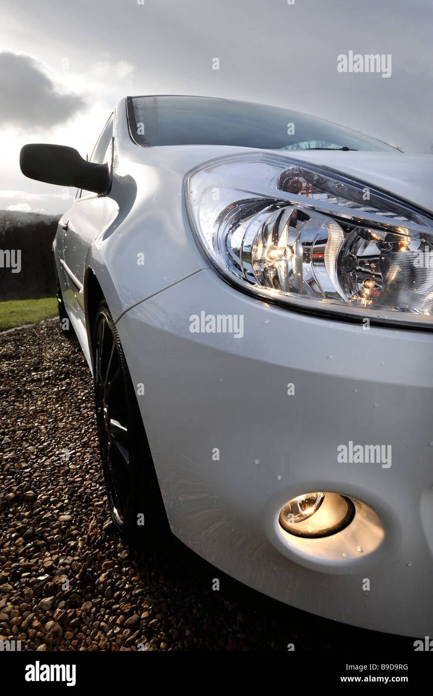 Car lights fog hi-res stock photography and images - Alamy