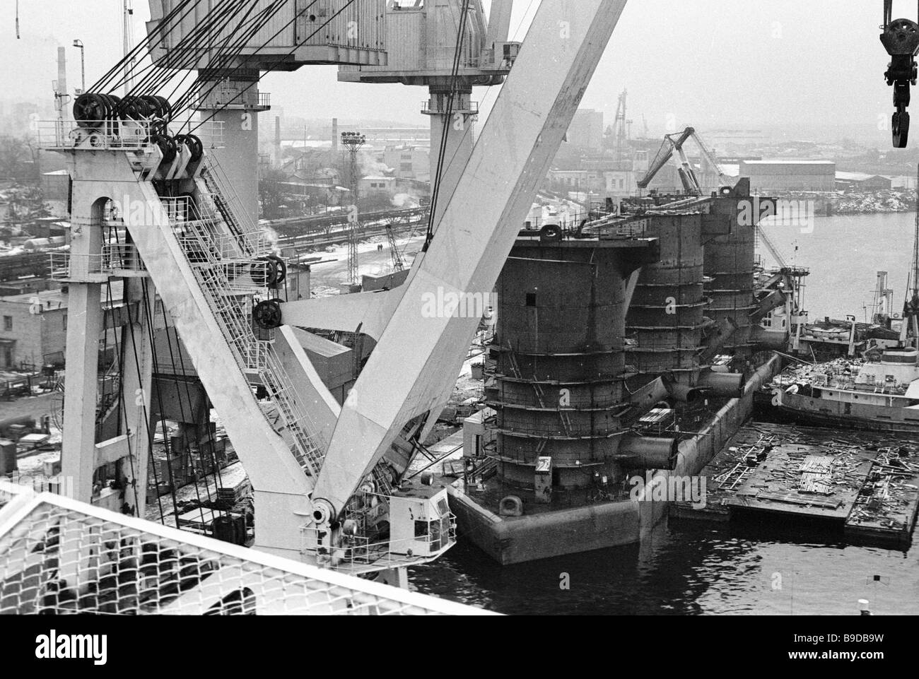 Finishing site of shipyard Stock Photo Alamy