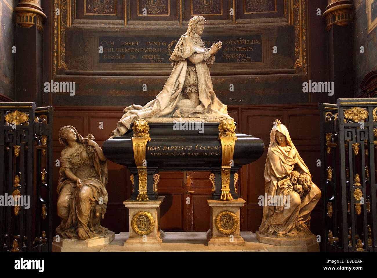COLBERT ' S TOMB SAINT EUSTACHE CHURCH LES HALLES PARIS Stock Photo