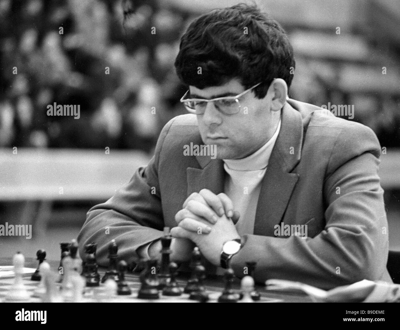 Master of Sports Chess Mark Dvoretsky during chess match Stock Photo - Alamy