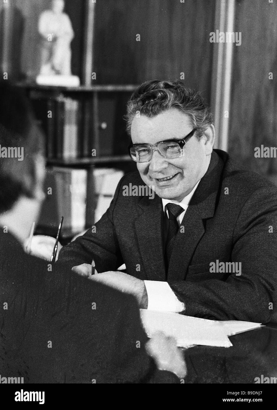 Alexander Shirvindt: biography, family, personal life, books and movies 88 Alexander Shirvindt: biography, family, personal life, books and movies 37
