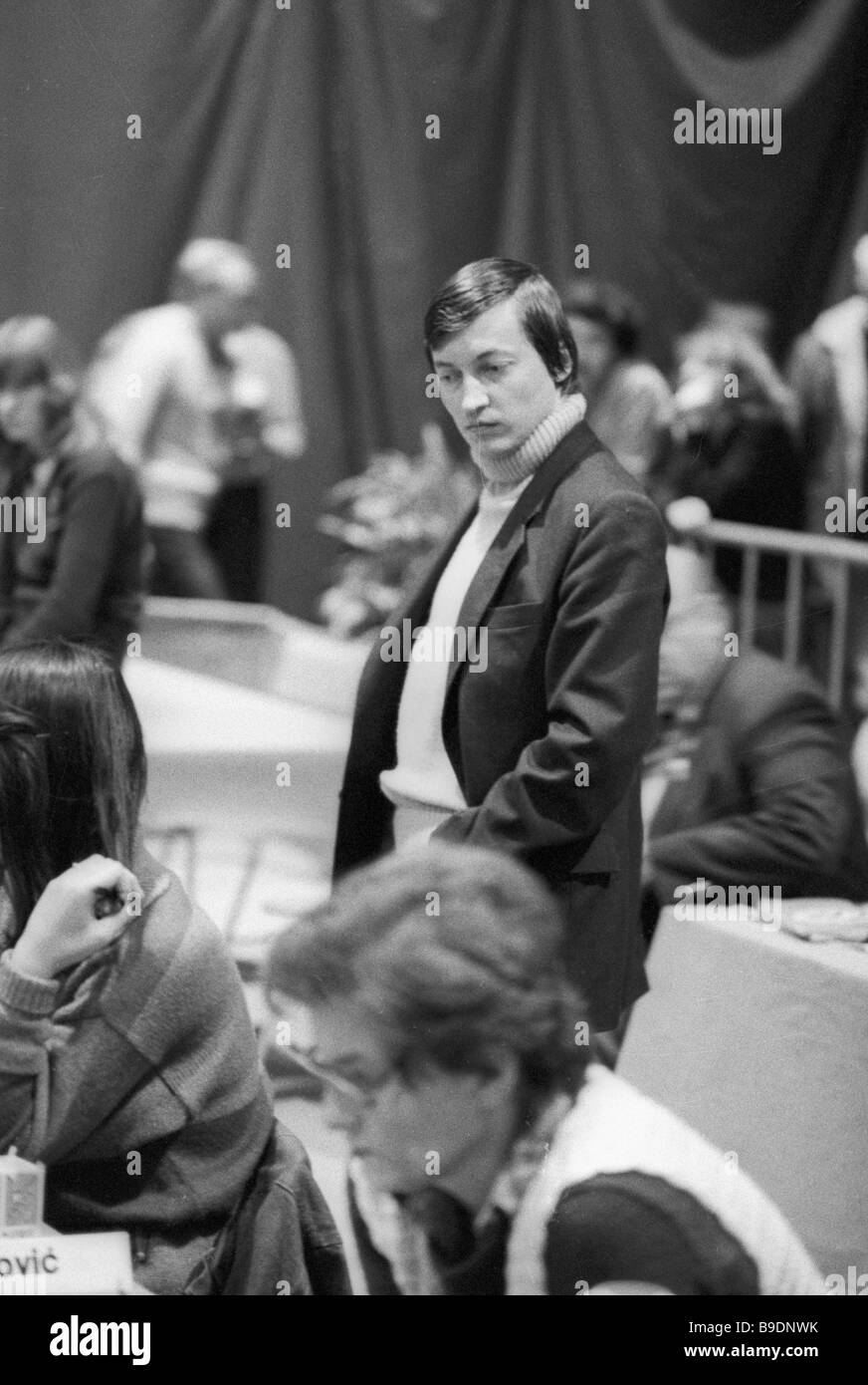 World chess champion Anatoly Karpov center with his mother Nina