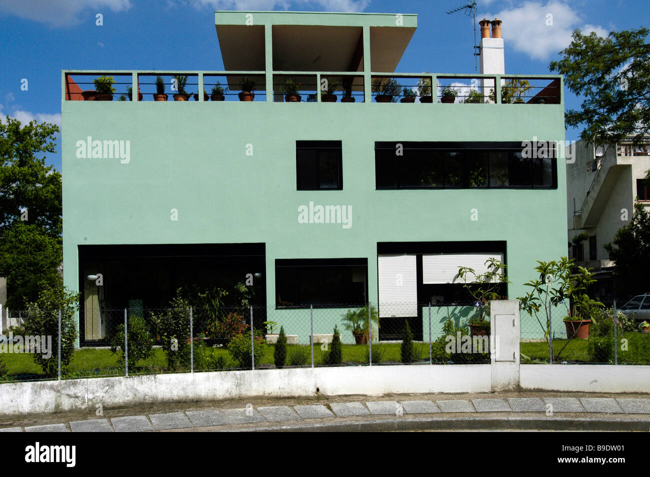 Cité Frugès à Pessac 33 Le Corbusier architecte France Stock Photo - Alamy