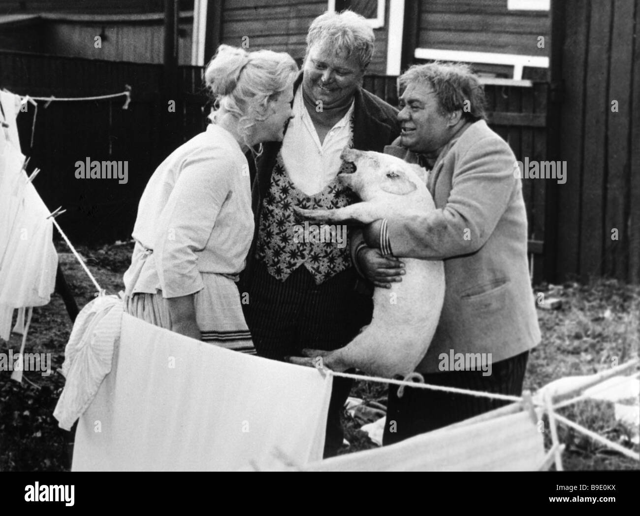 Actors Yevgeny Leonov left as Antii Ihalainen Vyacheslav Nevinny center ...