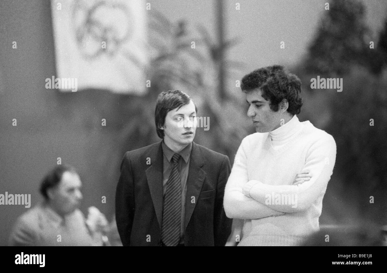 World chess champion Anatoly Karpov left and 19 year old Garry Kasparov  right Stock Photo - Alamy