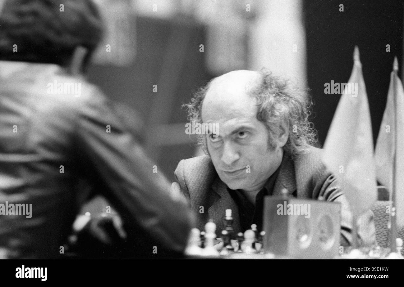 International Grandmaster Mikhail Tal right at the Moscow interzonal chess tournament of 1982 Stock Photo
