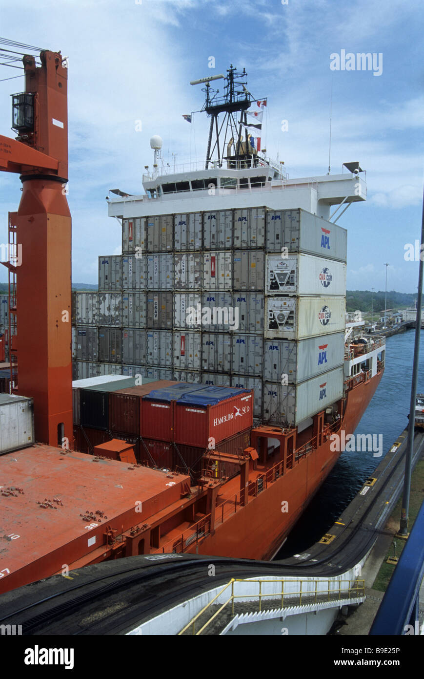 Container ship in Gatun locks, Panama Canal Stock Photo