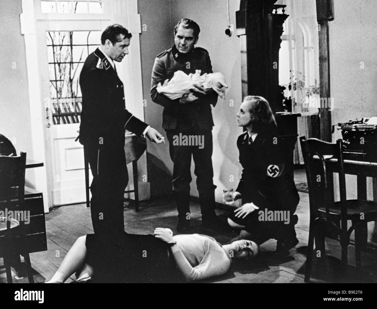 радистка кэт из 17 мгновений весны. 17 мгновений весны. 17 мгновений весны младенец. 17 мгновений весны детям. 17 мгновений весны детям.