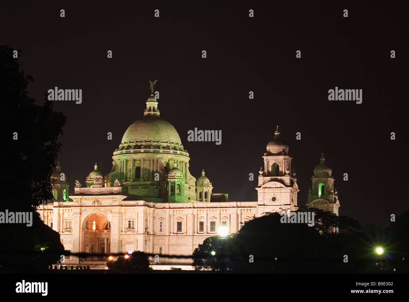 Museum lit up at night, Victoria Memorial, Kolkata, West Bengal, India Stock Photo