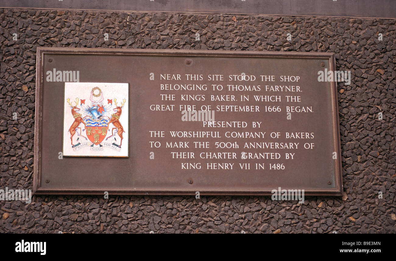 plaque-commemorating-great-fire-of-london-stock-photo-alamy
