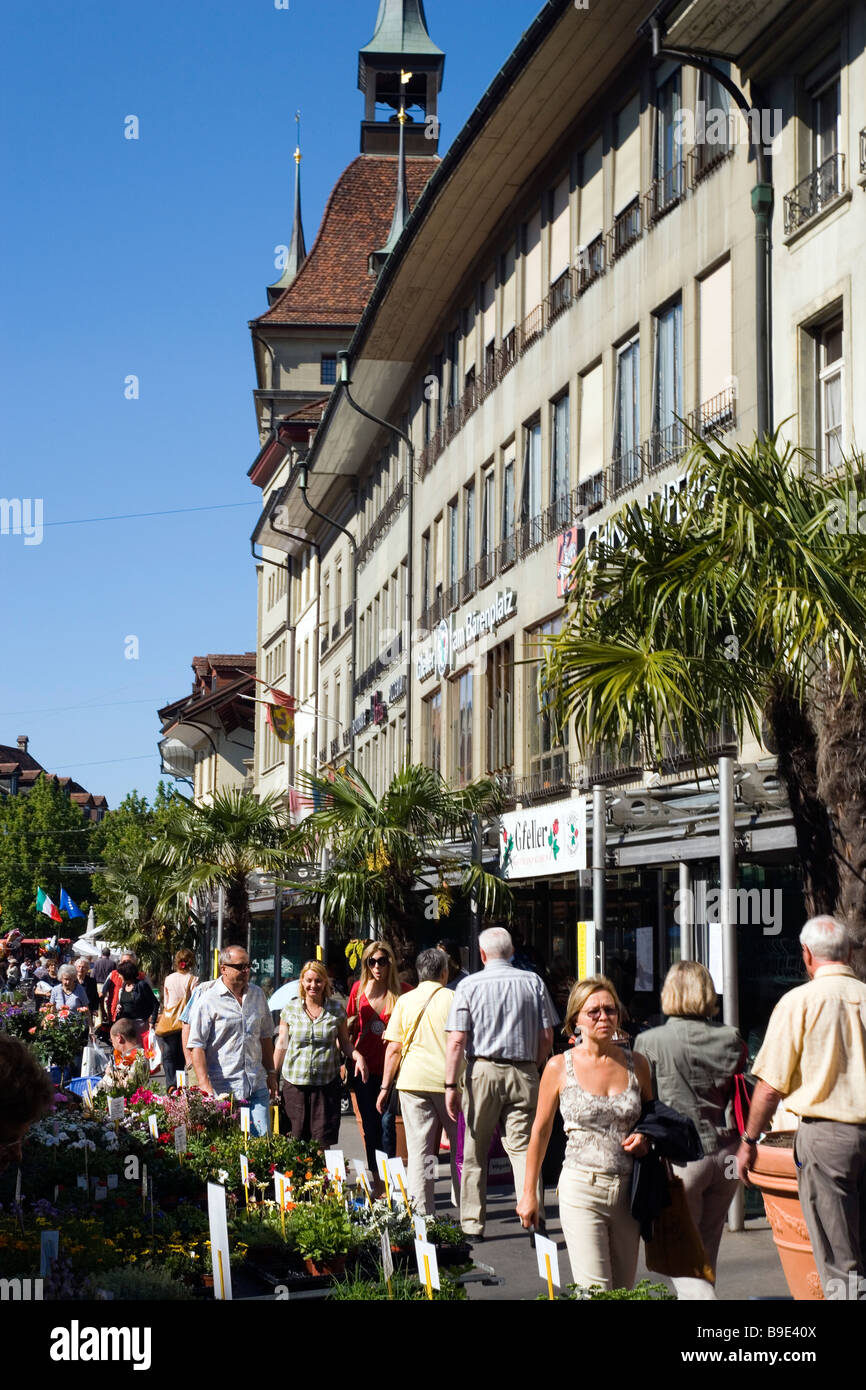 Farmer s market at Bärenplatz bears square Old Town Berne Canton of Berne Switzerland Stock Photo