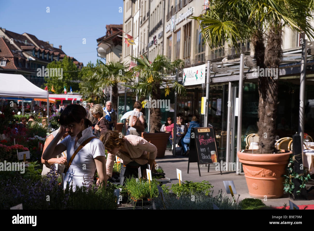 Farmer s market at Bärenplatz bears square Old Town Berne Canton of Berne Switzerland Stock Photo