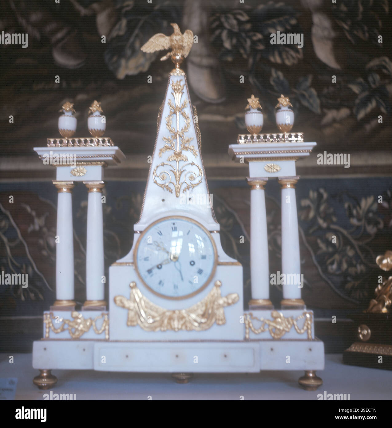 Mantelpiece clock White and black marble ormolu Paris France last