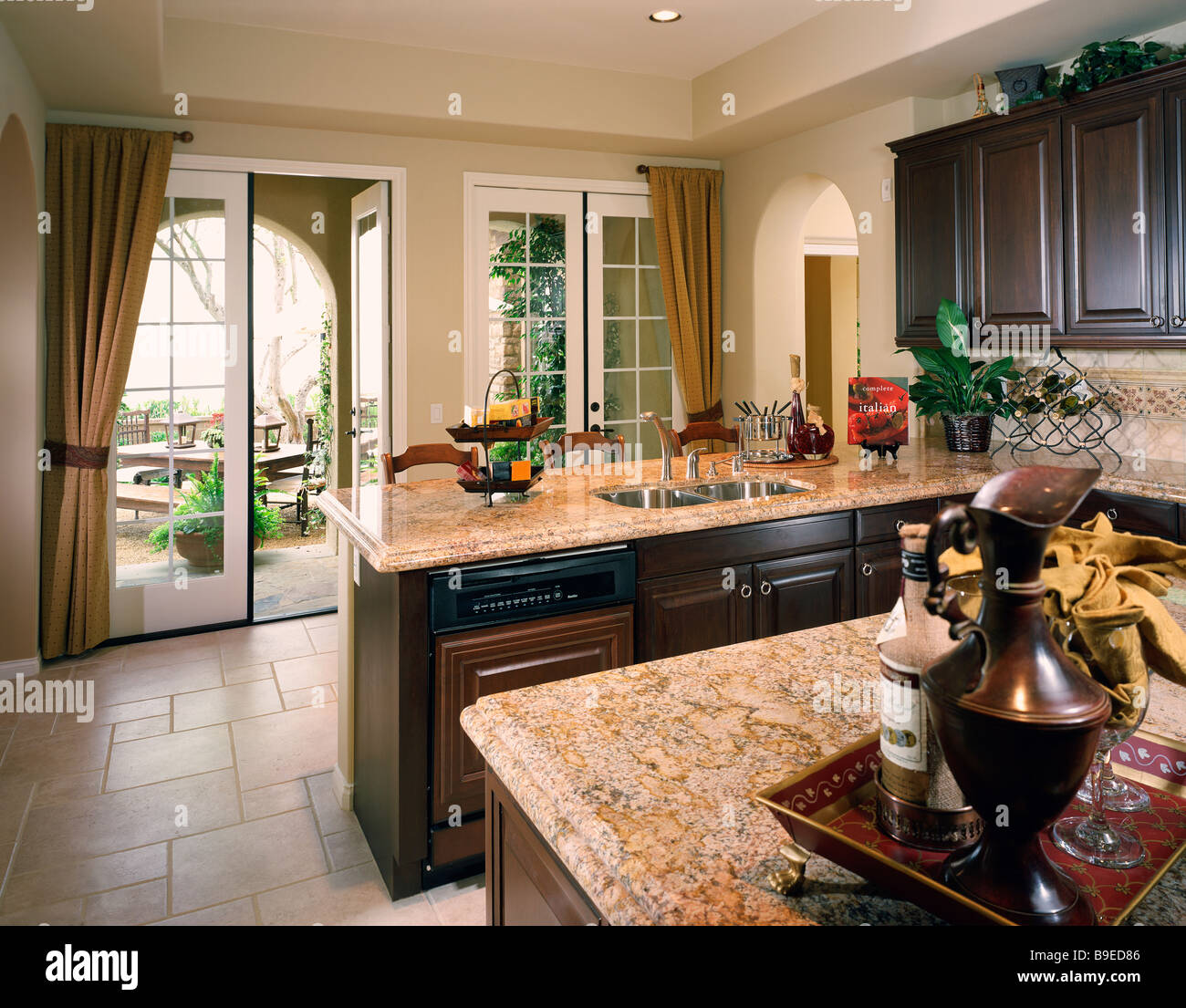 Contemporary kitchen with granite countertops Stock Photo Alamy
