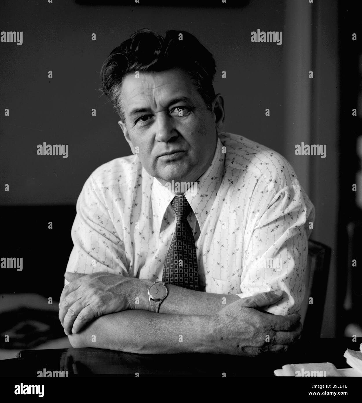 Гончар автор. Гончар автор. Гончар автор. Олесь гончар фото. Олесь гончар собор.