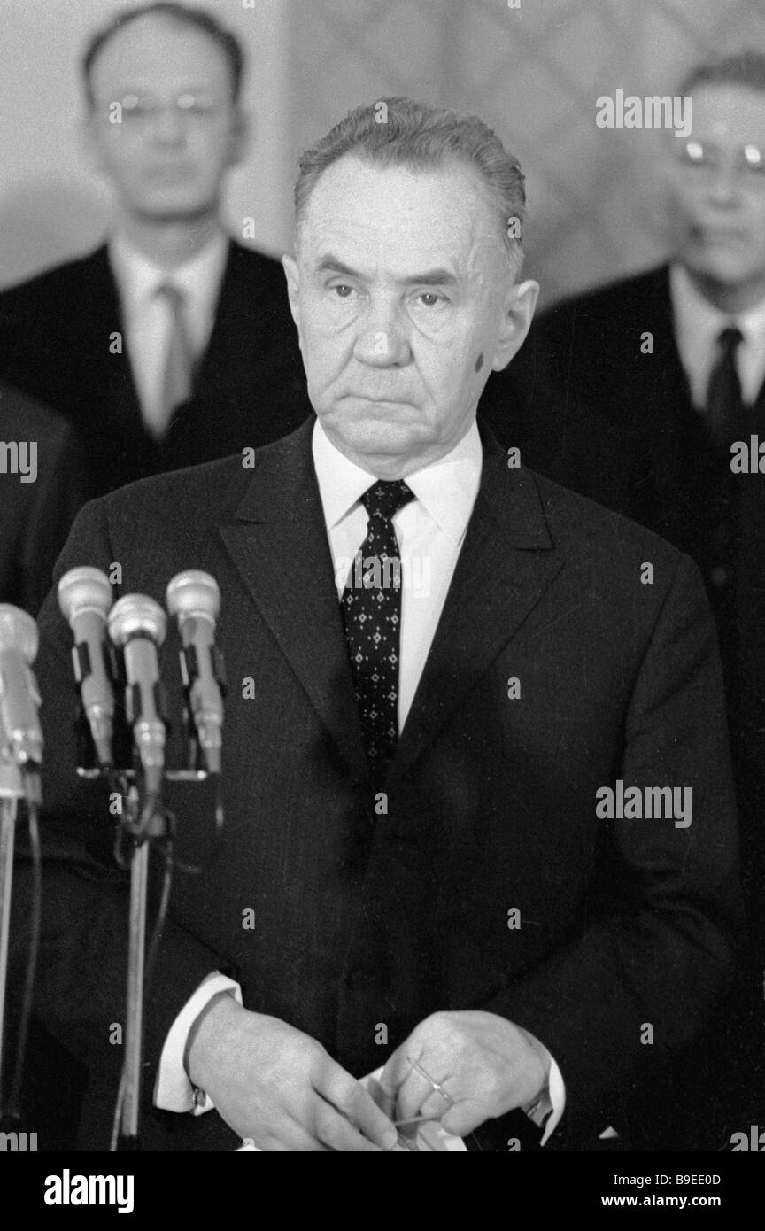 Soviet Premier Alexei Kosygin Stock Photos & Soviet Premier Alexei ...
