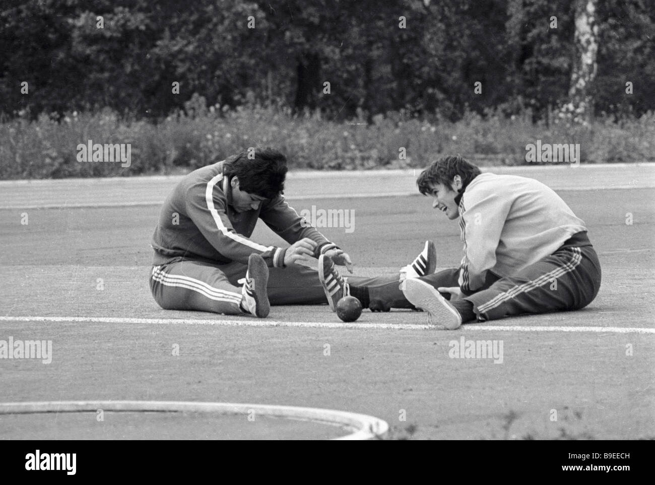 Faina Melnik left world record holder in discus throw and javelin