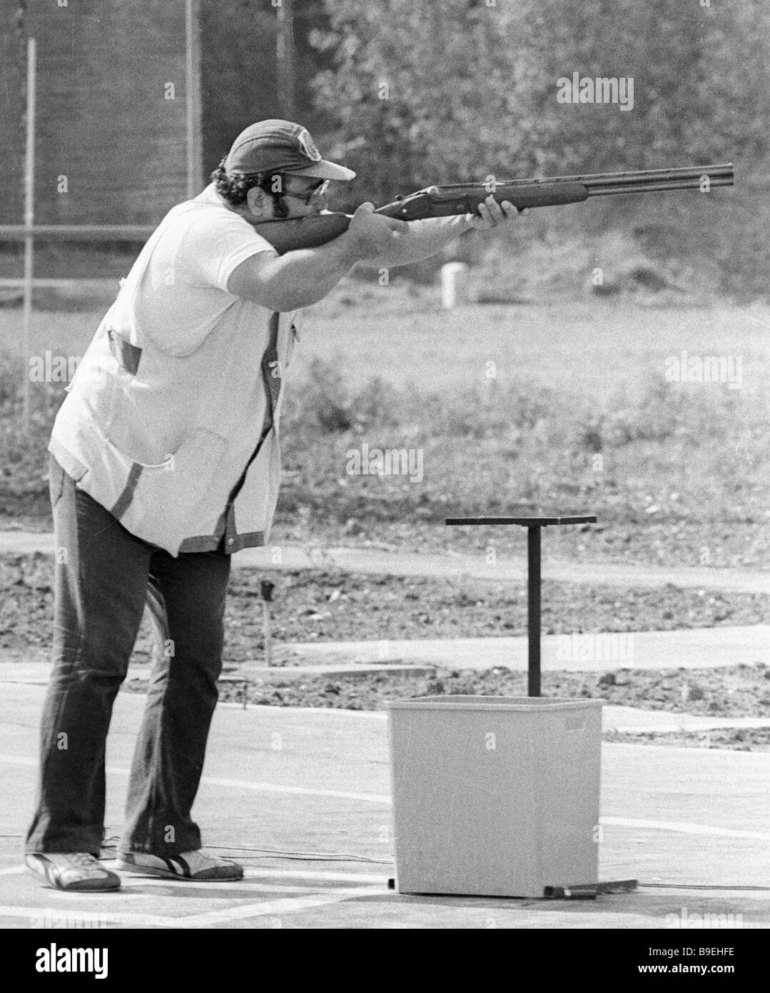 Shooting contest winner Teimuraz Matoyan Stock Photo Alamy