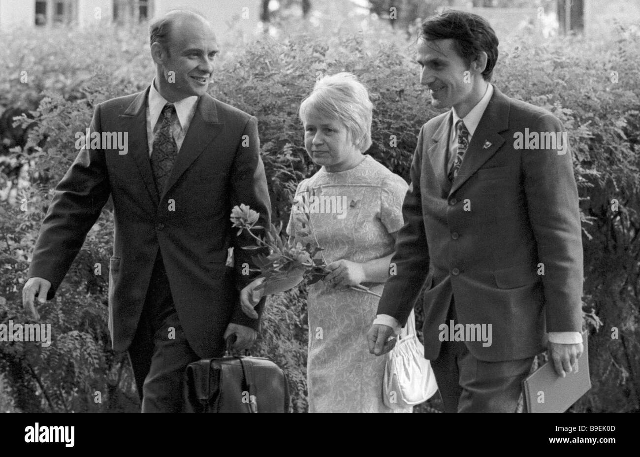 Do children have A. Pakhmutova and N. Dobronravova Do children have A. Pakhmutova and N. Dobronravova