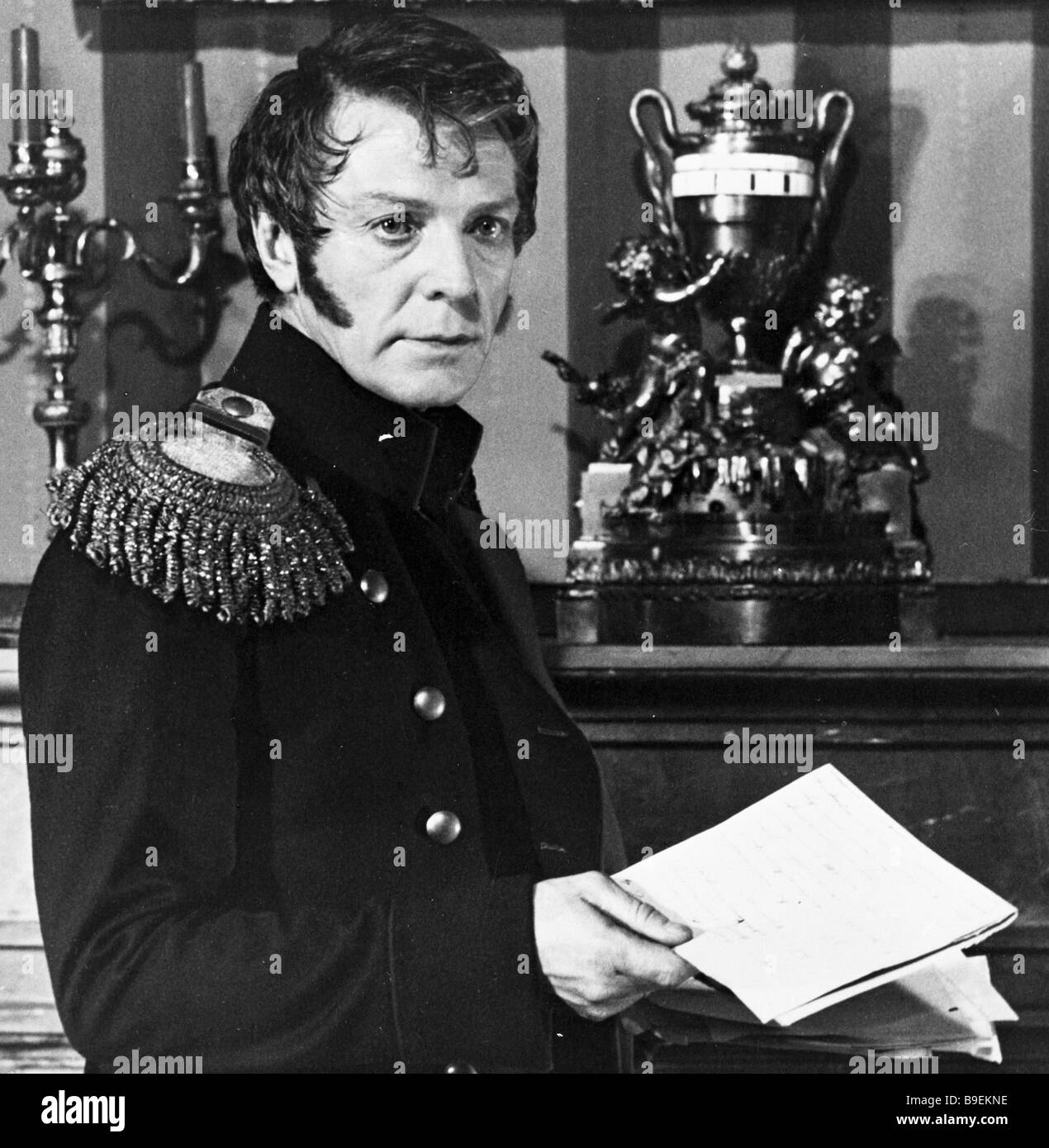 Biography of Oleg Strizhenov: by chance Biography of Oleg Strizhenov: by chance