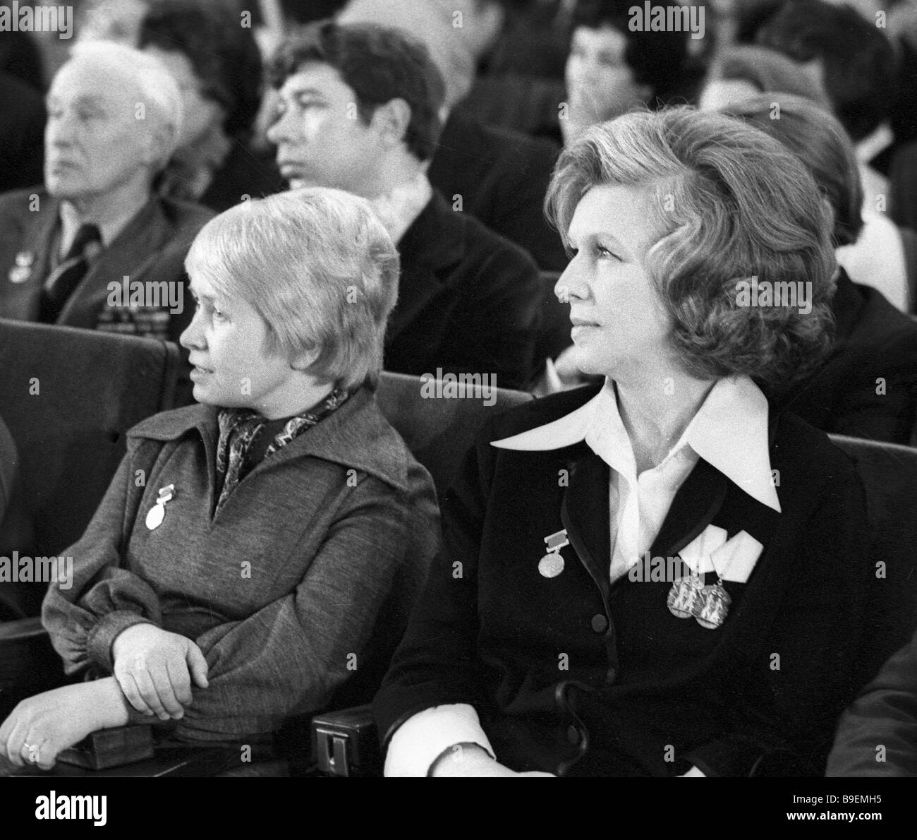 Do children have A. Pakhmutova and N. Dobronravova Do children have A. Pakhmutova and N. Dobronravova