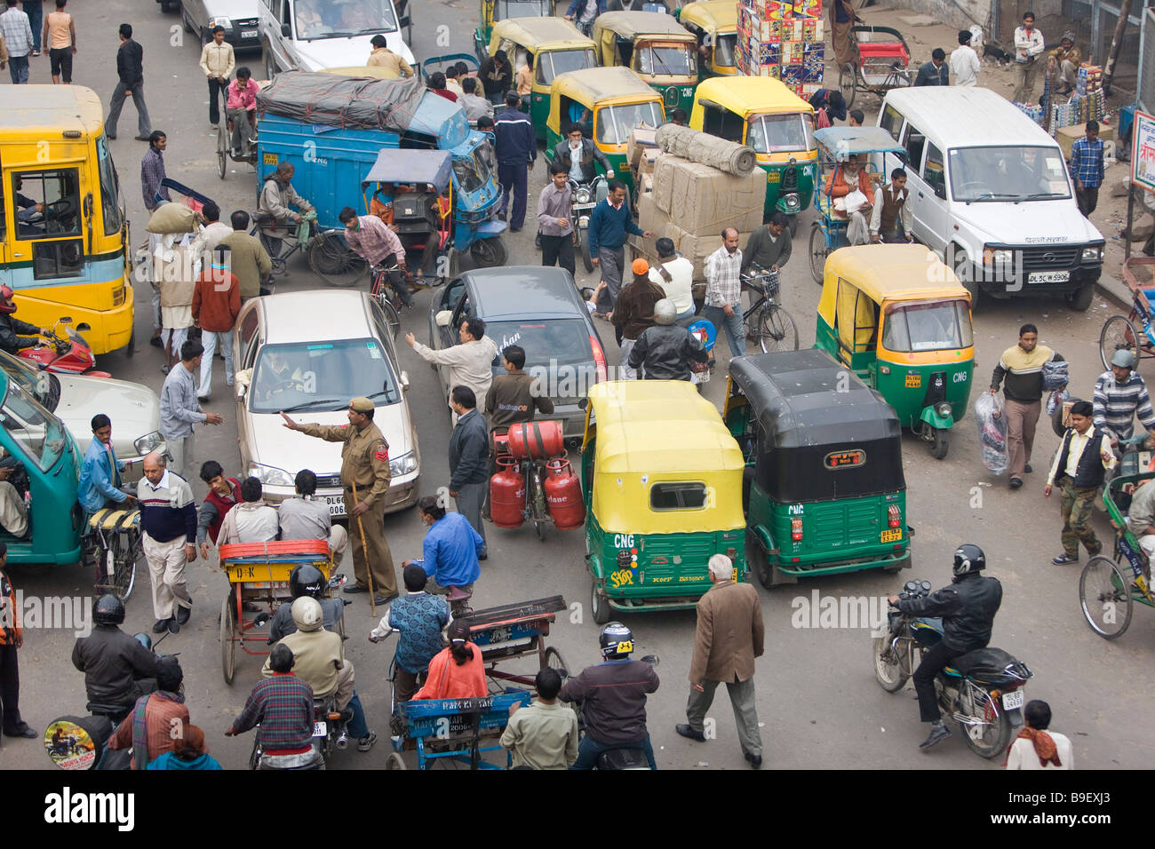 India Delhi Traffic Jam In Front Of New Delhi Railway Station Stock Photo 23070491 Alamy India Delhi Traffic Jam In Front Of New Delhi Railway Station Stock Photo 23070491 Alamy