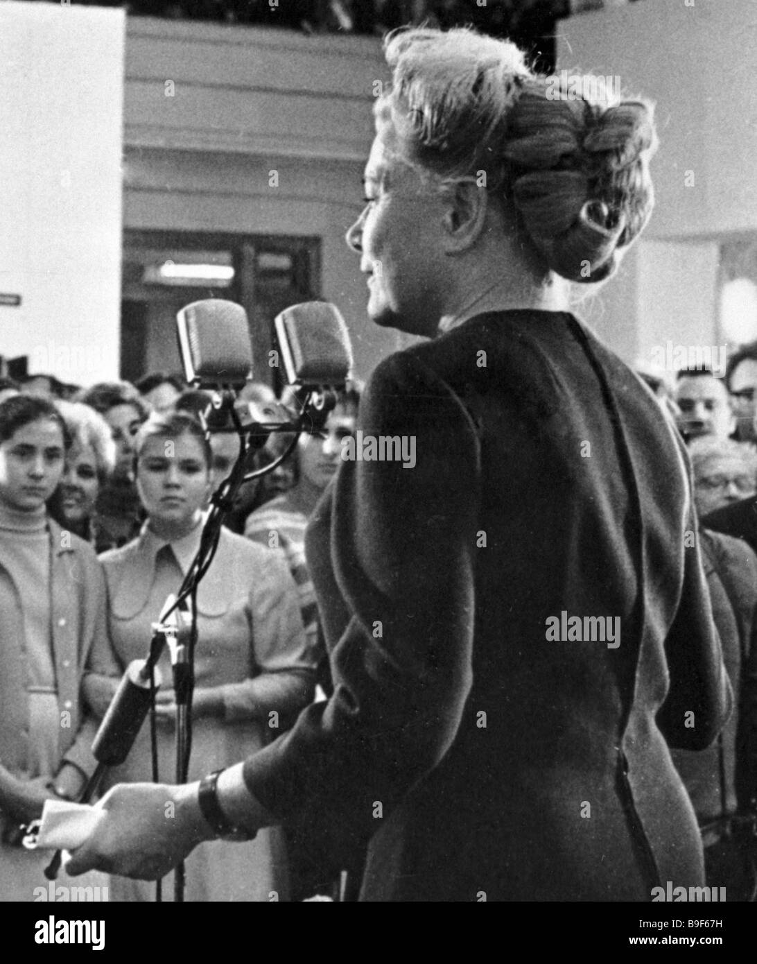 Erotik juda katta kokrak yaqin