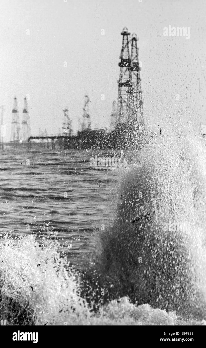 Gusher Oil High Resolution Stock Photography and Images Alamy