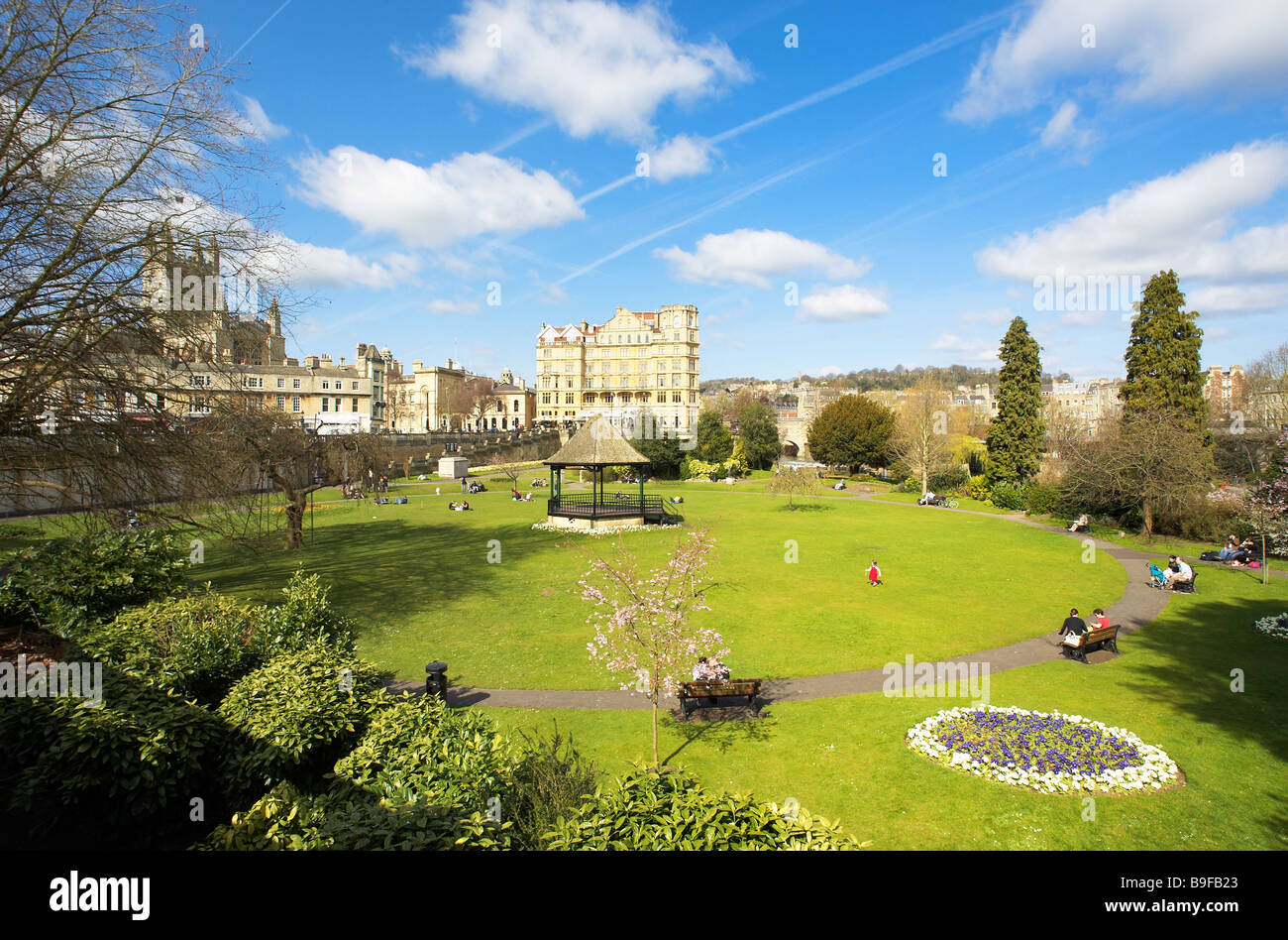 Parade Gardens in Bath with the empire hotel and Bath Abbey in the ...