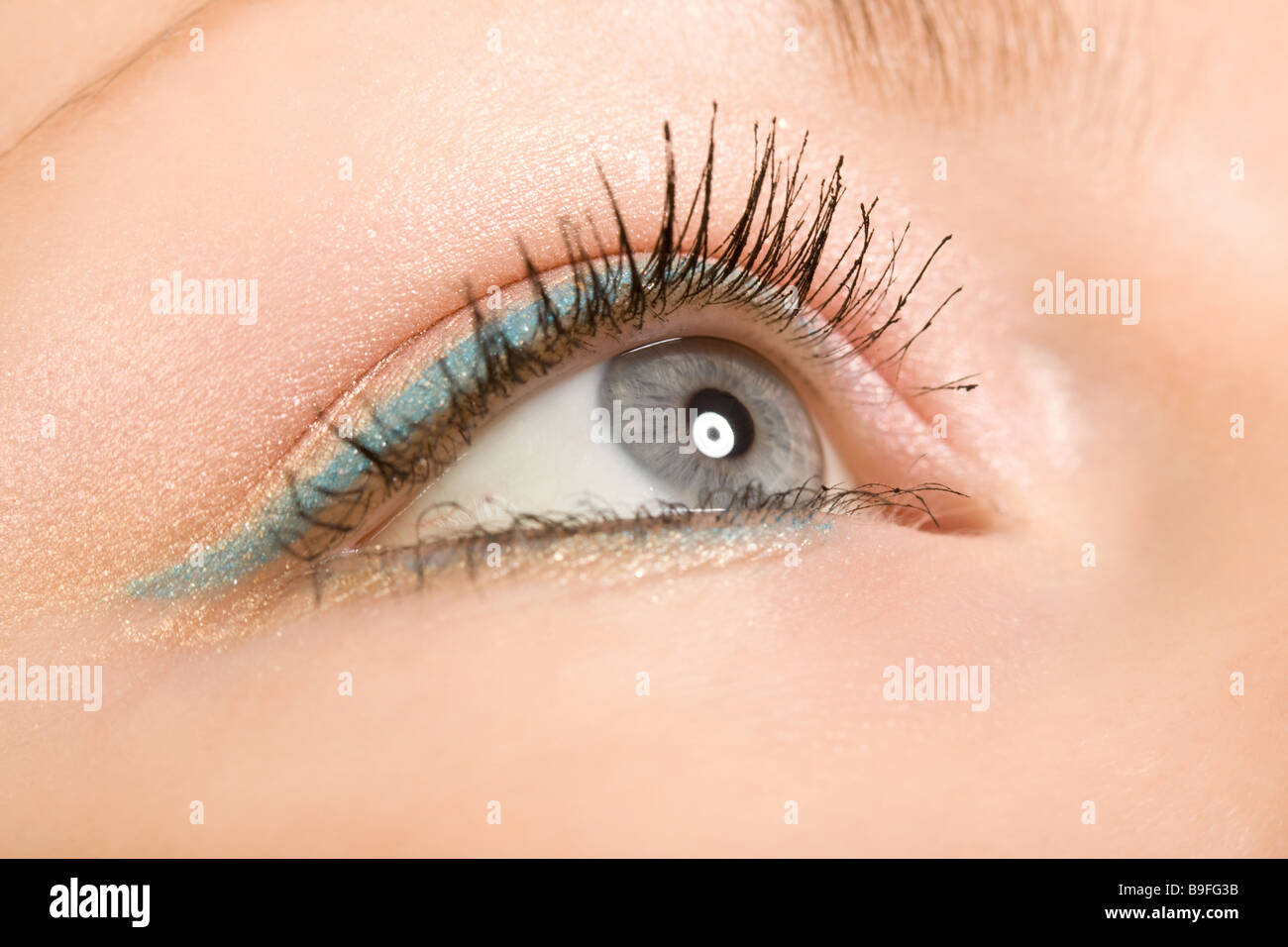 Big eyes pop hi-res stock photography and images - Alamy