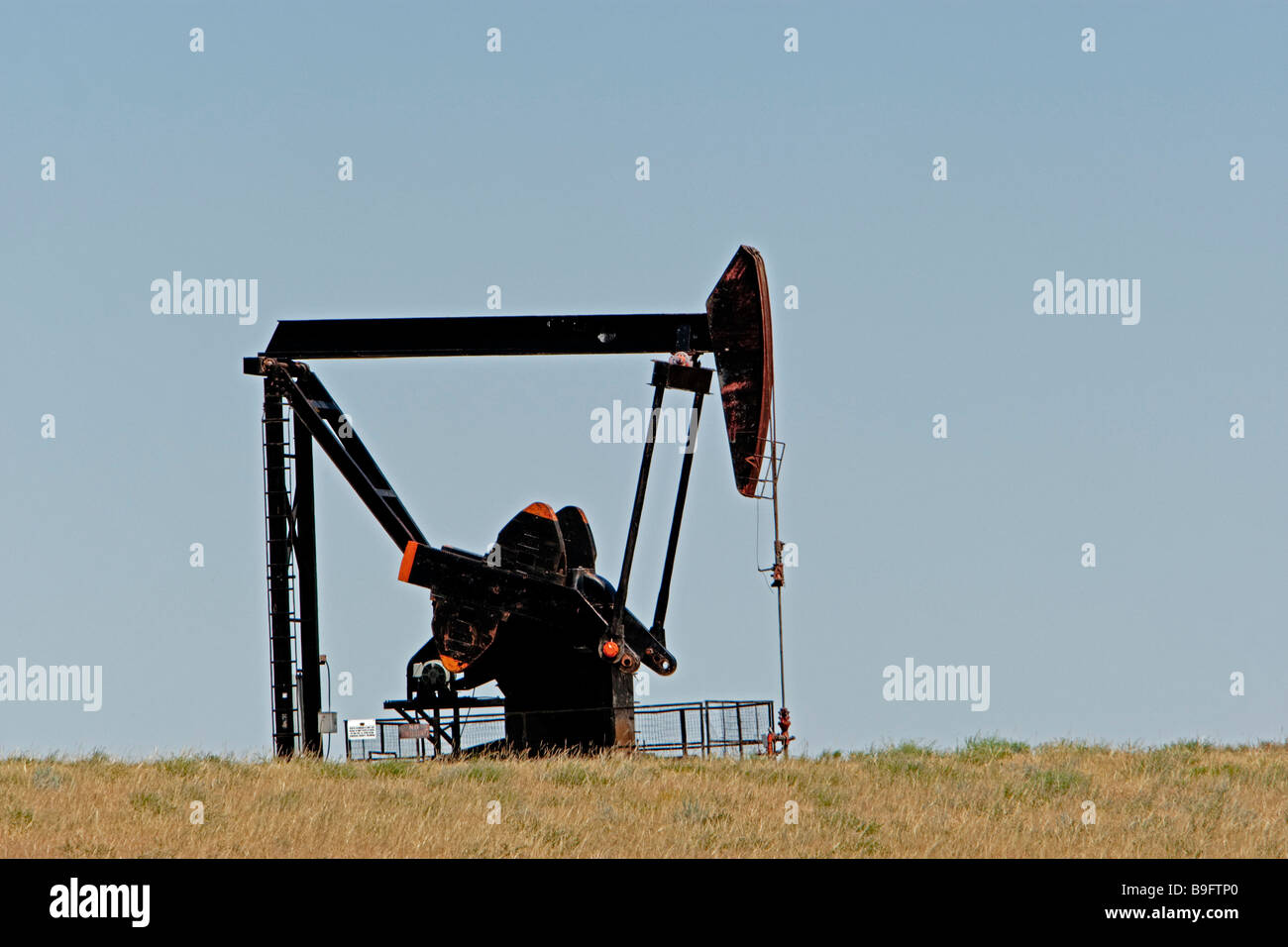 Horsehead oil pump hires stock photography and images Alamy