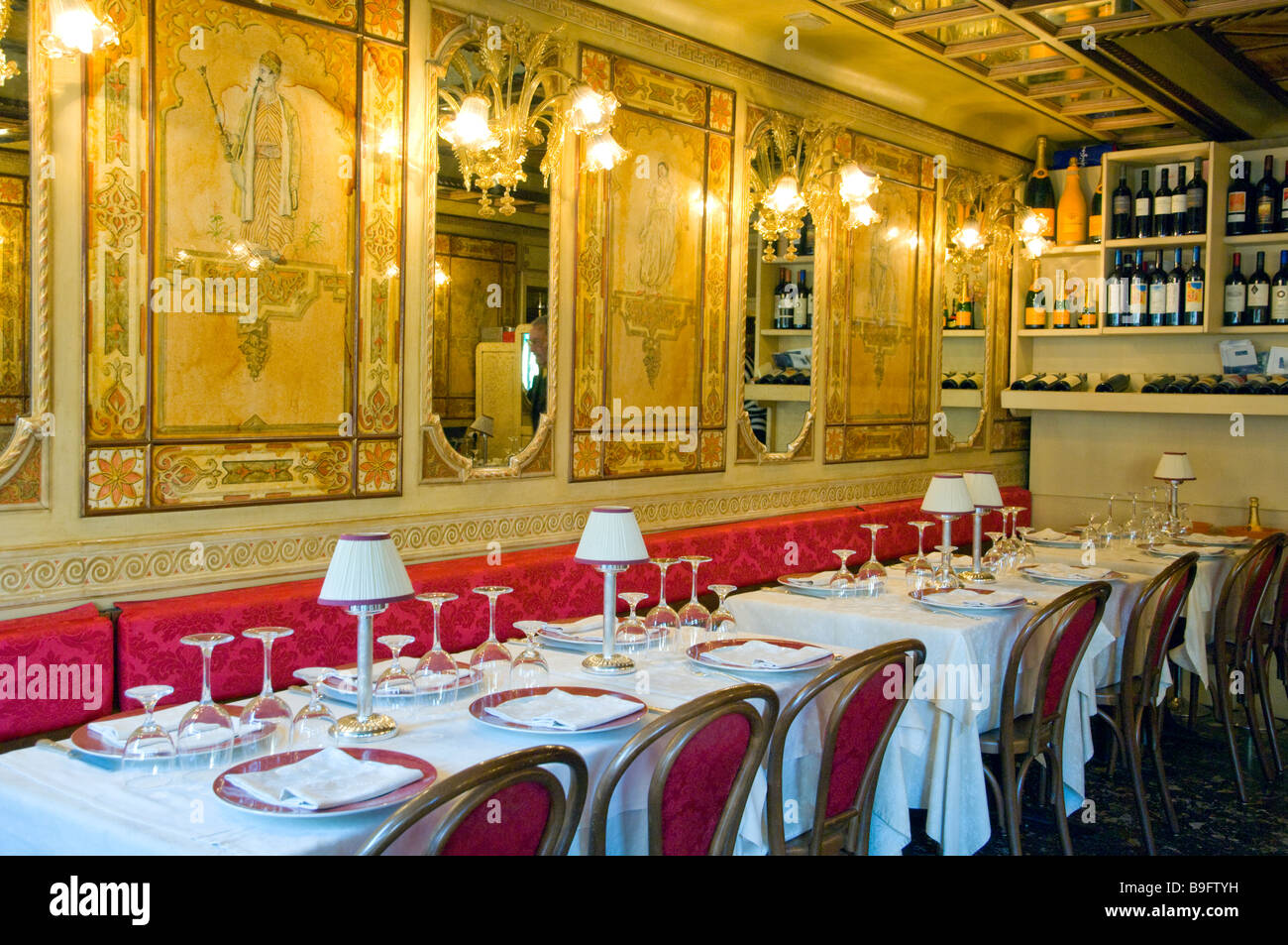 Interior decor of restaurants in Venice Italy Stock Photo - Alamy