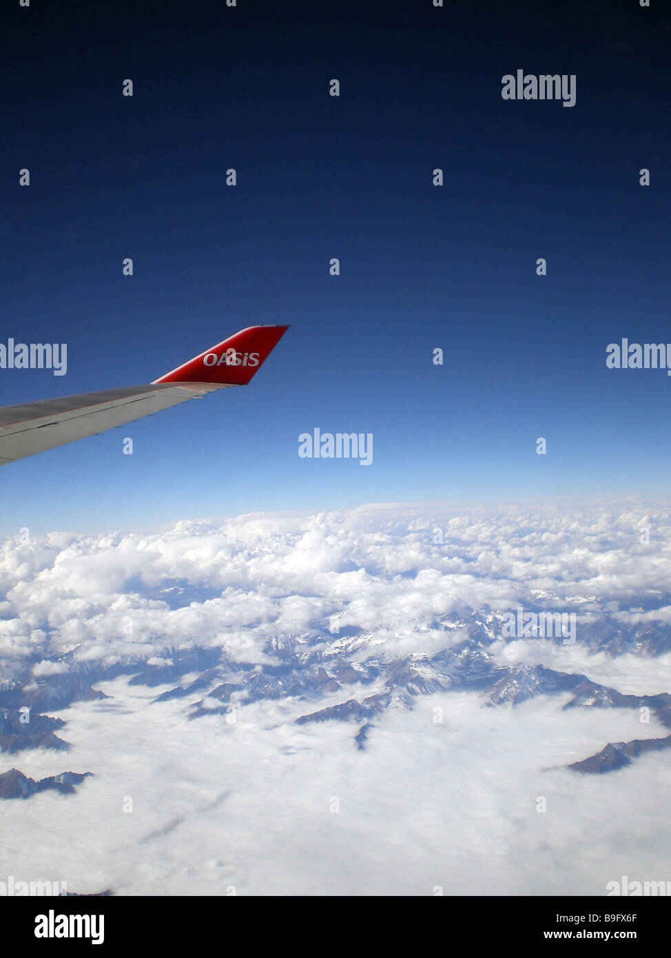 Airplane wing and clouds hi-res stock photography and images - Alamy