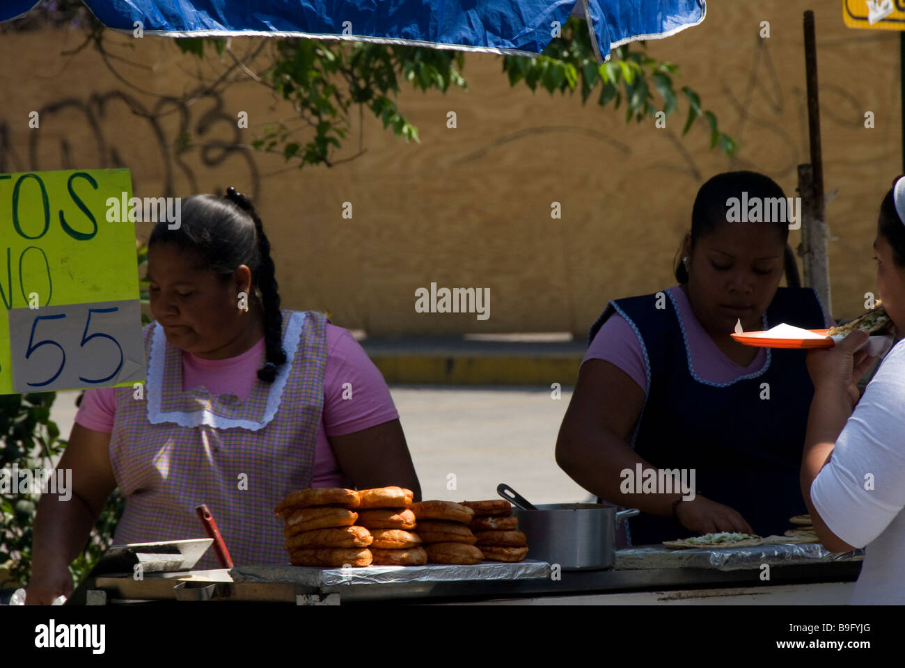 Mexico city street vendors hi-res stock photography and images - Alamy