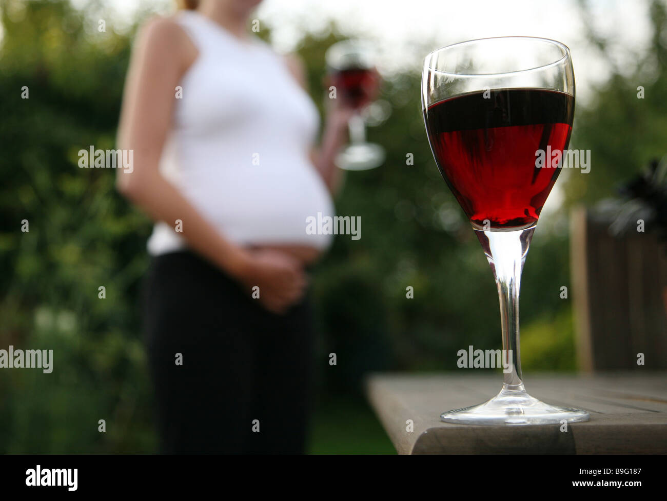 Can You Drink A Glass Of Wine In Early Pregnancy at Kim McDougall blog