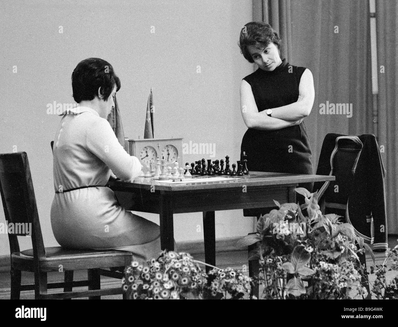 The 12th match in a world chess tournament between Nona Gaprindashvili left and Alla Kushnir right Stock Photo pic
