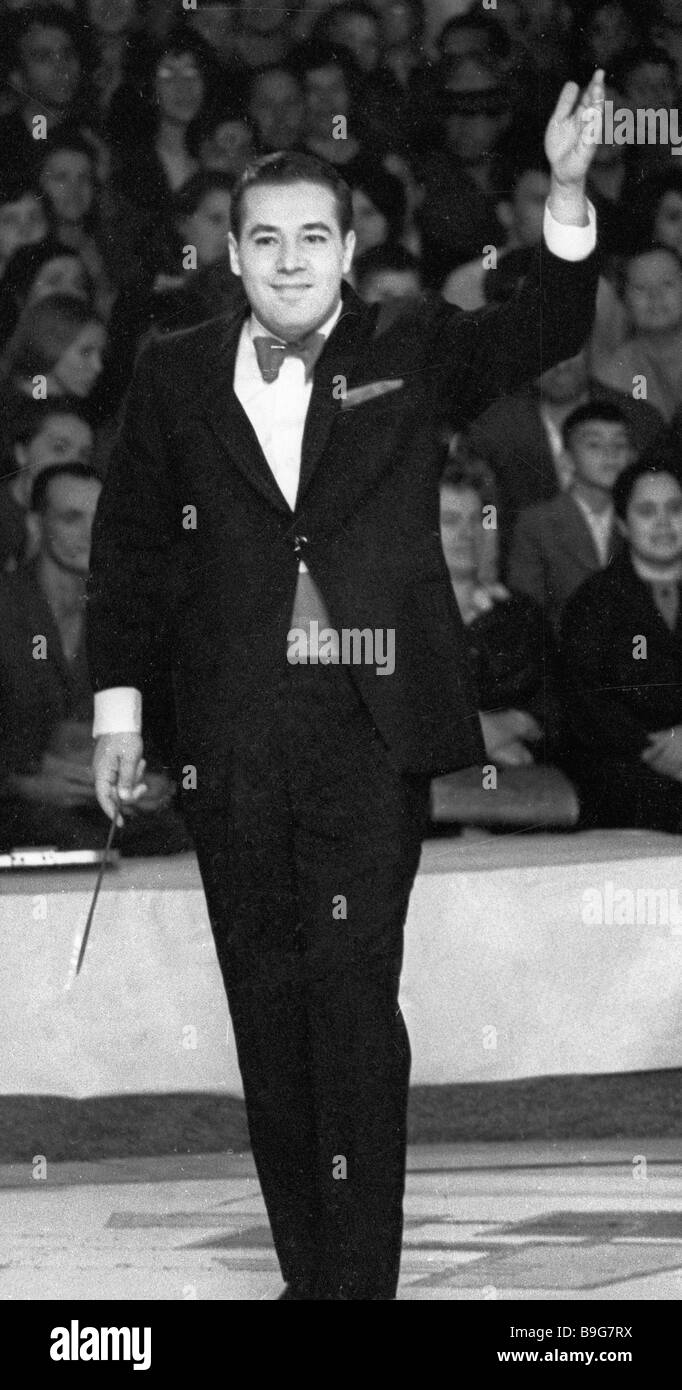 Famous conjuror Igor Kio greets a Moscow State Circus audience Stock ...