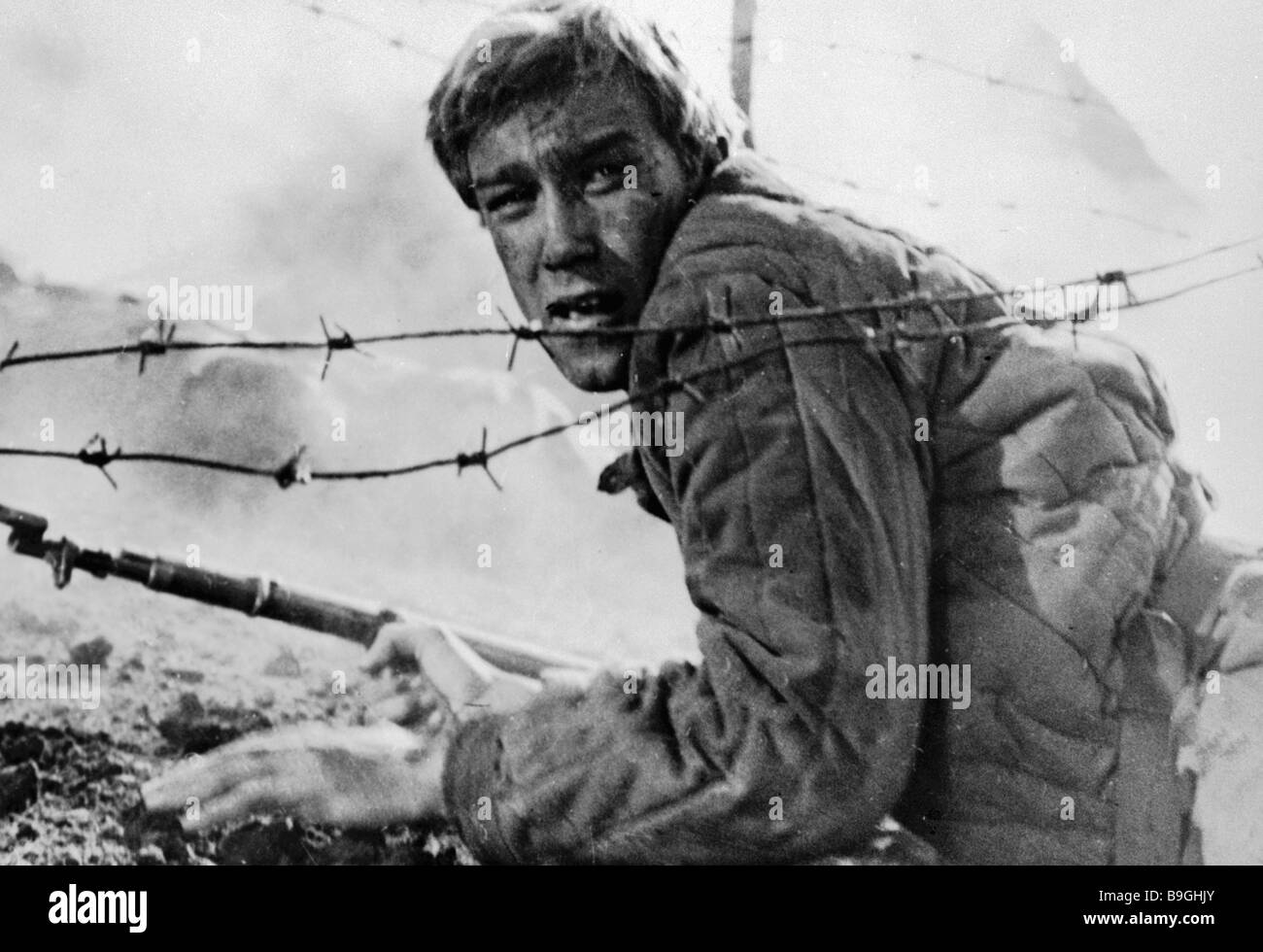 udsagnsord Betaling plyndringer Oleg Yankovsky as Andrei Nekrasov in film Two Comrades Were Serving by  Yevgeny Karelov Stock Photo - Alamy