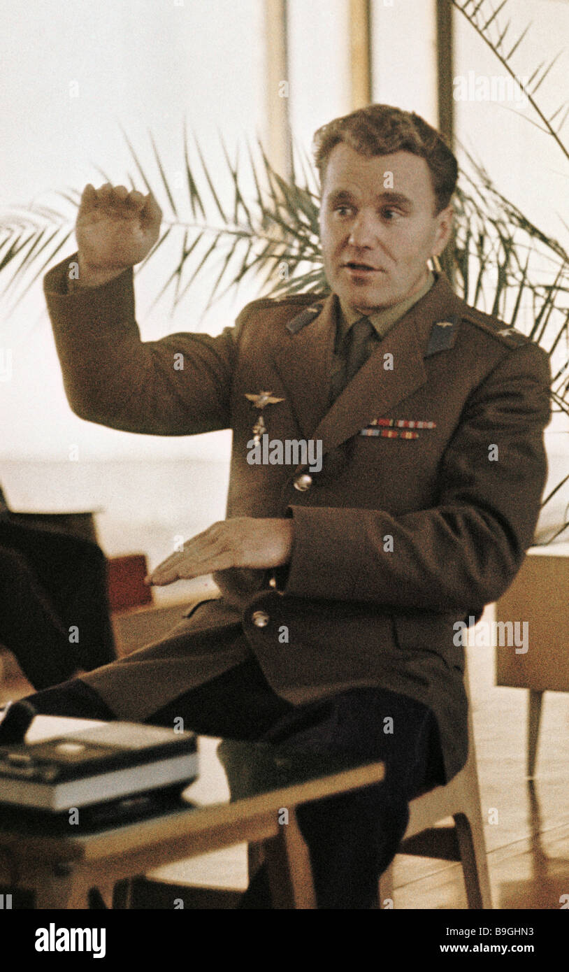 Cosmonaut Vladimir Shatalov Stock Photo - Alamy
