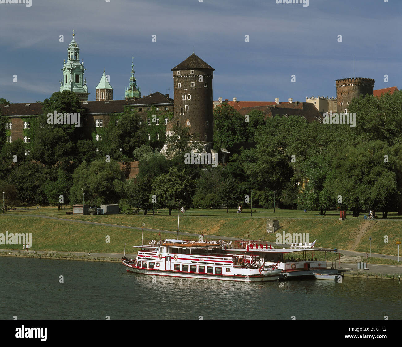 Poland Cracow city view Wawel cathedral Sigismund-tower Weichsel trip-boat castle-mountain palace-mountain Wawel-cathedral Stock Photo