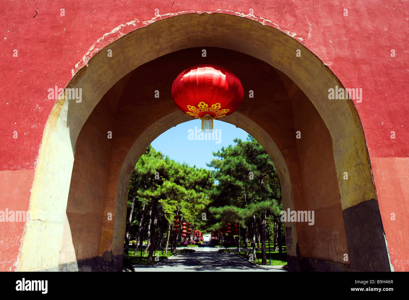 China, Beijing, Ditan Park. A lantern decorated archway Stock Photo
