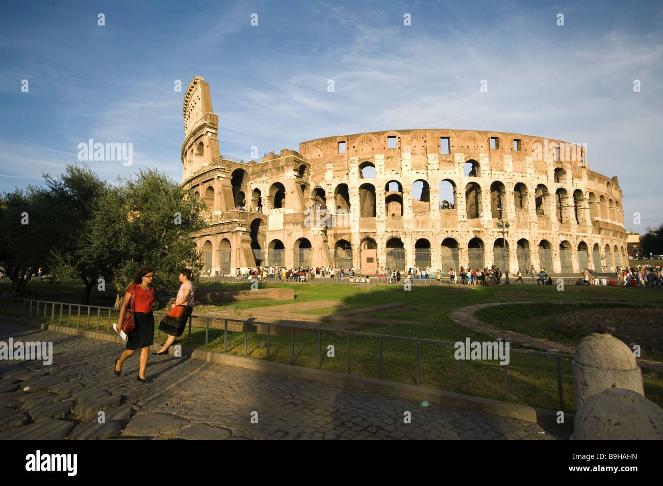 Tourists italy people rome hi-res stock photography and images - Alamy