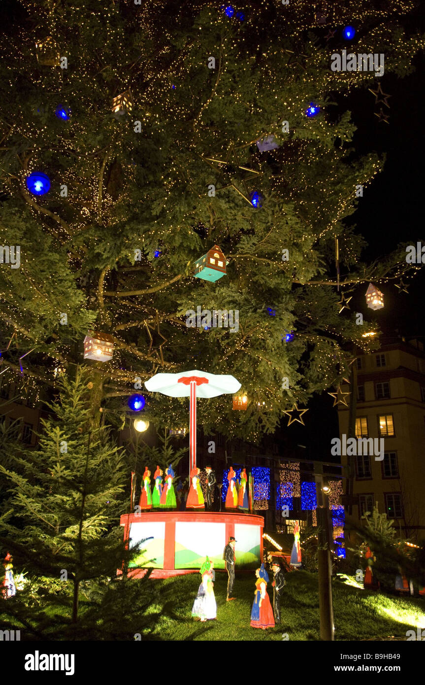 France Alsace Strasbourg Old Town Place glue Christmas-decoration evening Evening old part of town outside Niederrhein tree Stock Photo