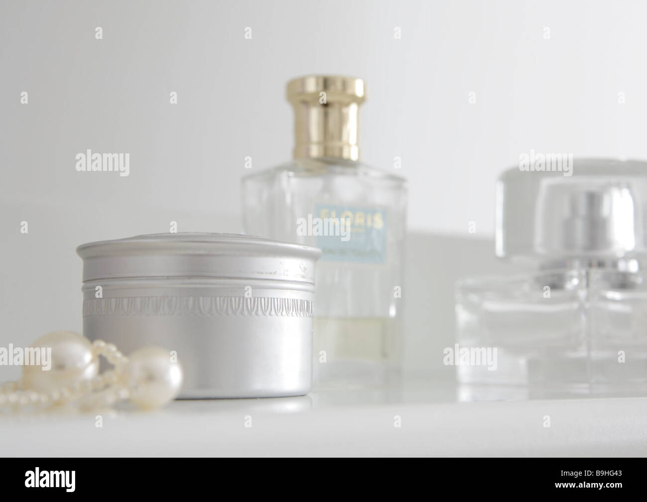 still life pearls can perfume bath bathrooms jewelry pearlchain powder