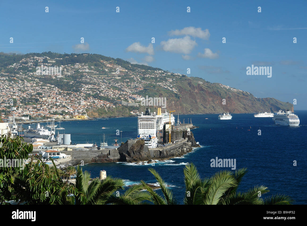 Portugal island Madeira funchal harbor pier liners lake islandcapital coast coastlandscape