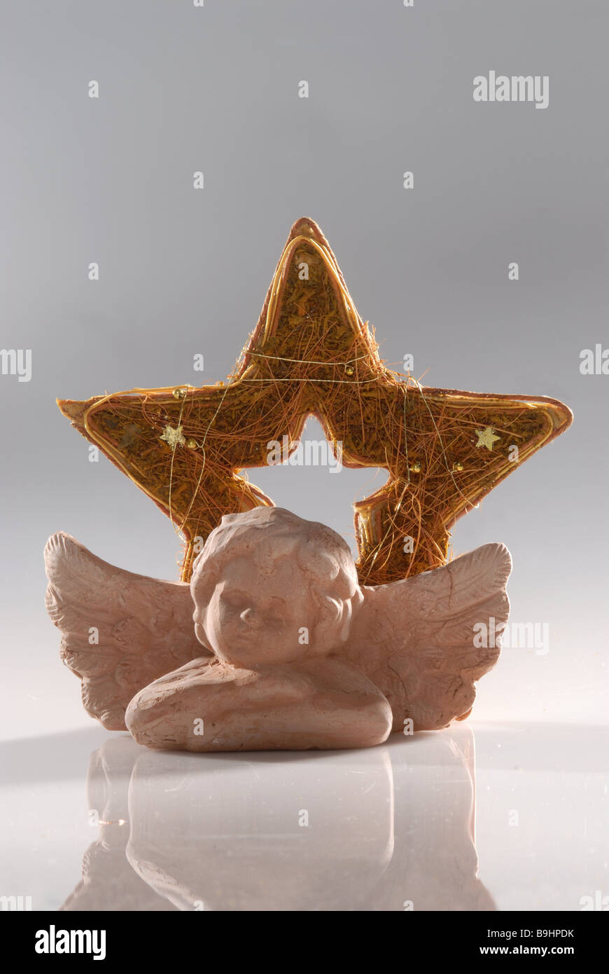 terracotta -Engel star still life terracotta angel christmas-motive angel-figure figure christmas-decoration christmas-jewelry Stock Photo