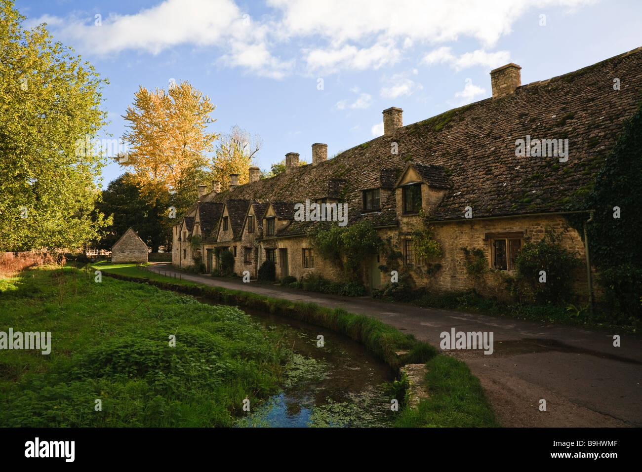 Arlington Row Bibury Gloucestershire Stock Photo Alamy