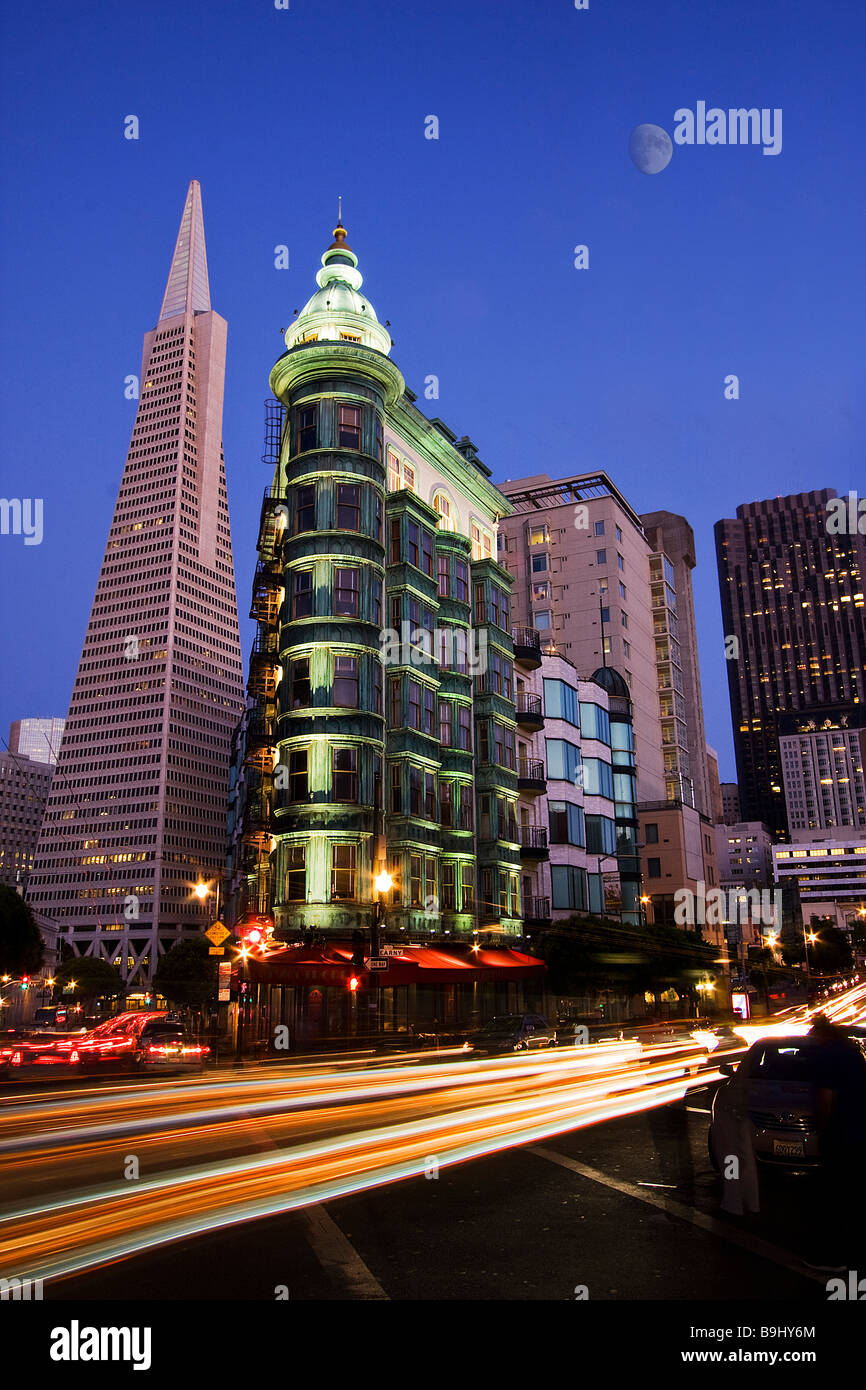 Sentinel Building and the transamerica Pyramid at sunset in San Francisco, California, USA Stock Photo